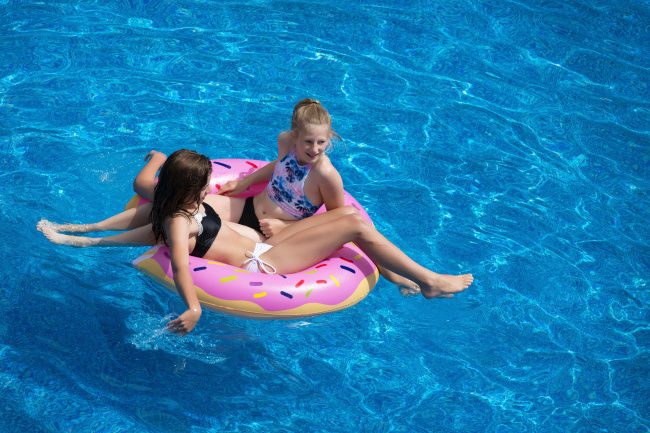America’s next top pool float